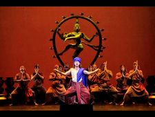ಚಿತ್ರಗಳಲ್ಲಿ: ಲಂಡನ್ನಿನಲ್ಲಿ ಎಕೆ ರಾಮಾನುಜನ್ 'ಹೂ ಮರ'