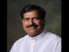  ಬೆಳಗಾವಿಯಲ್ಲಿ ಸುರೇಶ್‌ ಅಂಗಡಿ ಹ್ಯಾಟ್ರಿಕ್ ಸಾಧನೆ