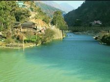 ಪ್ರವಾಸಕ್ಕೆ ಹೋದ 24 ವಿದ್ಯಾರ್ಥಿಗಳು ಪ್ರವಾಹಕ್ಕೆ ಬಲಿ