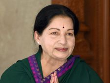 ತೀರ್ಪು ಕೇಳಲು ತವರಿಗೆ ಜಯಾ 'ಅಮ್ಮ' ಬರಲೇಬೇಕು