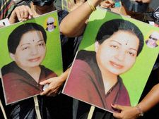 ಜಯಾ ಬೆಂಬಲಿಸಿ ಶಾಲಾಕಾಲೇಜು ರಜಾ ಯಾಕೆ?
