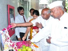 ಹಿರಿಯ ಕಾಂಗ್ರೆಸ್ಸಿಗ ವೀರಣ್ಣಗೆ ಭಾವಪೂರ್ಣ ಶ್ರದ್ಧಾಂಜಲಿ