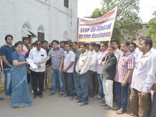 ಆನ್ ಲೈನ್ ನಲ್ಲಿ ಬೇಕಾಬಿಟ್ಟಿ ದರ ಕಡಿತ, ಭುಗಿಲೆದ್ದ ಜನ