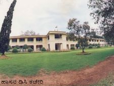 ಹಾಸನ ಕಂದಾಯ ಇಲಾಖೆಯಲ್ಲಿ 81 ಹುದ್ದೆಗಳು ಖಾಲಿ ಇವೆ 