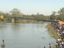 ನಿಂಬೆ ಹಣ್ಣು ಎಸೆಯಲು ಹೋದ ಮೂವರು ಕೆರೆ ಪಾಲಾದರು!