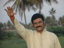 117 ಕೋಟಿ ಆಸ್ತಿ ಘೋಷಿಸಿದ ವಿಜಯನಗರ ಕಾಂಗ್ರೆಸ್ ಅಭ್ಯರ್ಥಿ ಆನಂದ್ ಸಿಂಗ್