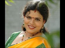 ಜೂಜು ಅಡ್ಡೆಯಲ್ಲಿ ಸಿಕ್ಕಿ ಬಿದ್ದ ನಟಿ 'ಕರಾಟೆ' ಕಲ್ಯಾಣಿ
