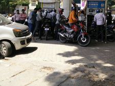 ಬೆಳಗಾವಿ, ವಿಜಯಪುರದಲ್ಲಿ ಪೆಟ್ರೋಲ್‌, ಡೀಸೆಲ್‌ಗೆ ಬರ