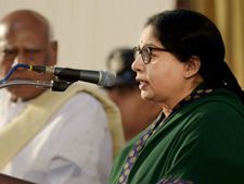 ತಮಿಳುನಾಡಿನಲ್ಲಿ 'ಅಮ್ಮ'ನ ಆಡಳಿತ ಮತ್ತೆ ಆರಂಭ