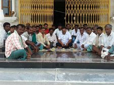 ಲೋಕಾಯುಕ್ತ ದಾಳಿ : ರೇಣುಕಾಚಾರ್ಯ ಮನೆಯಲ್ಲಿ ಸಿಕ್ಕಿದ್ದೇನು?