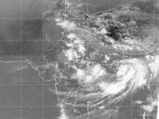 ಮುಂದಿನ ನಾಲ್ಕೈದು ದಿನ ಭಾರೀ ಮಳೆ ಮುನ್ನೆಚ್ಚರಿಕೆ