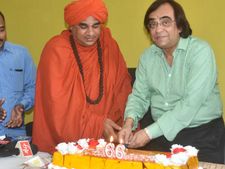 ಜನಪ್ರತಿನಿಧಿಗಳಿಗೆ 15 ದಿನಕ್ಕೊಮ್ಮೆ ನೀರು ಕೊಡಿ : ಖೇಣಿ ಕಿಡಿ