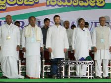 ವಾಜಪೇಯಿ ಅವರನ್ನು ಮತ್ತೆ ಪ್ರಧಾನಿ ಮಾಡಿದ ಸಿದ್ದರಾಮಯ್ಯ!