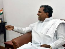 ಚೆಕ್ ವಿಚಾರದಲ್ಲಿ ಮೌನ ಮುರಿದ ಸಿದ್ದರಾಮಯ್ಯ