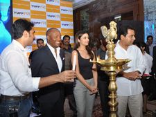 ಬಾಲಿವುಡ್ ಫ್ಯಾನ್ ಬ್ರಿಯಾನ್ ಲಾರಾ ಜತೆ ಪರಿಣತಿ ಸೆಲ್ಫಿ