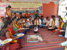 ಕಳಸಾ ಬಂಡೂರಿ ಅನುಷ್ಠಾನಕ್ಕೆ ಒತ್ತಾಯಿಸಿ ರೊಟ್ಟಿ ಚಳವಳಿ