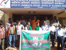 ಕಳಸಾ ಬಂಡೂರಿ: ಧಾರವಾಡ ಬಿಎಸ್ಸೆನ್ನೆಲ್ ಕಚೇರಿಗೆ ಬೀಗ  