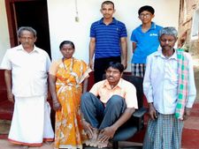 ನೋಡ್ರೀ,ಗದಗ ಹೈದನ ಪ್ರತಿ ಕೈ ಕಾಲಲ್ಲಿ ಆರು ಬೆರಳುಗಳು