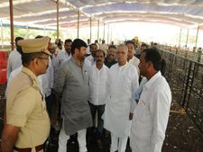 ಹುಬ್ಬಳ್ಳಿ: ಬಿಎಸ್ವೈ, ಎಚ್ಡಿಕೆ ಮೇಲೆ ಕಿಡಿಕಾರಿದ ವೇದವ್ಯಾಸ ಕೌಲಗಿ