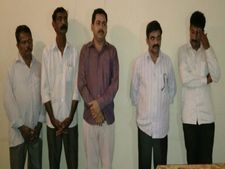 ಕೊಲ್ಲೂರು ಮೂಕಾಂಬಿಕೆ ದೇವಿಯ ಒಡವೆ ಕದ್ದ ಐವರ ಬಂಧನ 