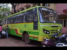 ಕಾರ್ಮಿಕನ ಕಾಡಿಸಿ ಬಸ್ ಕಳೆದುಕೊಂಡ ಕೆಎಸ್ಆರ್‌ಟಿಸಿ!