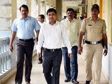 ಕಲಬುರಗಿ : ಜಿಲ್ಲಾಧಿಕಾರಿಯಾಗಿ ಉಜ್ವಲ್‍ ಕುಮಾರ್ ಅಧಿಕಾರ ಸ್ವೀಕಾರ