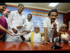 ತಮಿಳುನಾಡು ಅಸೆಂಬ್ಲಿಯಿಂದ 89 ಡಿಎಂಕೆ ಸದಸ್ಯರು ಅಮಾನತು