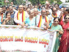 ಕಾವೇರಿ ಕಿಚ್ಚು: ಮಂಡ್ಯದಲ್ಲಿ ಹೋರಾಟಕ್ಕೆ ಸಾಹಿತಿಗಳು, ಕಲಾವಿದರ ಸಾಥ್
