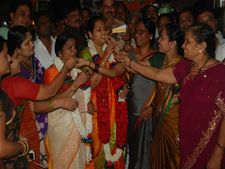 ಹುಬ್ಬಳ್ಳಿ ಸ್ಮಾರ್ಟ್ ಸಿಟಿ, ಬಿಜೆಪಿ ಕಾರ್ಯಕರ್ತರು ಹೊಡೆದರು ಶೀಟಿ!