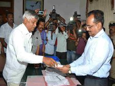 ಕಾವೇರಿ ವಿವಾದ: ಮಂಡ್ಯ ಸಂಸದ ಸಿ ಎಸ್ ಪುಟ್ಟರಾಜು ರಾಜೀನಾಮೆ