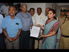 ಅಧ್ಯಯನ ತಂಡದ ಜತೆ ರಮ್ಯಾ, ಅಂಬಿಯಣ್ಣ ಎಲ್ಲಿ?