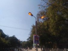 ಗದಗಿನಲ್ಲಿ ಹಗಲಿನಲ್ಲಿಯೂ ಉರಿಯುವ ಬೀದಿ ದೀಪಗಳು