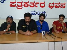  ಹುಬ್ಬಳ್ಳಿಯಲ್ಲಿ 'ಚೌಕ' ಚಿತ್ರತಂಡದ ವಿಜಯೋತ್ಸವ