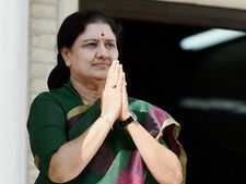 'ಚಿನ್ನಮ್ಮ' ಶಶಿಕಲಾ ಕನಸು ಭಗ್ನ, ಕಳಚಲಿದೆ ಅಧಿನಾಯಕಿ ಪಟ್ಟ
