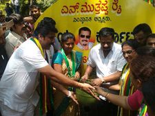 ತುಮಕೂರಿನಲ್ಲಿ ಕುಡಿಯುವ ನೀರು ಯೋಜನೆಗೆ ಮುತ್ತಪ್ಪ ರೈ ಚಾಲನೆ 