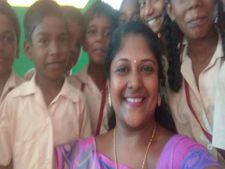 ಒಡವೆ ಮಾರಿ ಶಾಲೆಗೆ ಅಂತರಾಷ್ಟ್ರೀಯ ಟಚ್ ನೀಡಿದ ಶಿಕ್ಷಕಿ
