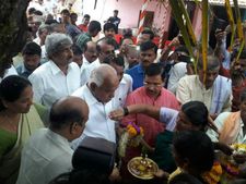 ಸರಕಾರದ ಮೂಗು ಹಿಡಿದು ರೈತರ ಸಾಲ ಮನ್ನಾ, ಬಿಎಸ್ ವೈಗೆ ಇದೆಲ್ಲಿಯ ವಿಶ್ವಾಸ?