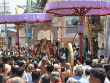 ಮೇಲುಕೋಟೆಯಲ್ಲಿ ವೈಭವದ ಮಹಾರಥೋತ್ಸವ 