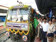 ಮೈಸೂರು- ಹುಬ್ಬಳ್ಳಿ ಎಕ್ಸ್ ಪ್ರೆಸ್ ನೂತನ ರೈಲ್ವೆಗೆ ಹಸಿರು ನಿಶಾನೆ