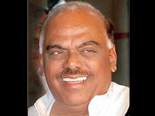 'ಮೊದಲು ರೋಗಿಗಳಿಗೆ ಟ್ರೀಟ್ ಮೆಂಟ್ ನಂತರವೇ ಪೇಮೆಂಟ್'