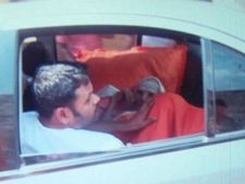 ಸುಸ್ತನ್ನೂ ಲೆಕ್ಕಿಸದೆ ಸಿದ್ದಗಂಗಾ ಮಠದಲ್ಲಿ ಭಕ್ತರ ಭೇಟಿ ಮಾಡಿದ ಶಿವಕುಮಾರ ಸ್ವಾಮೀಜಿ
