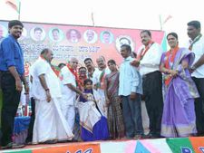 ಜನರಿಗಾಗಿ ಹೋರಾಡಿ ಪಕ್ಷ ಬಲಪಡಿಸಿ: ಕಾರ್ಯಕರ್ತರಿಗೆ ಯಡಿಯೂರಪ್ಪ ಕರೆ