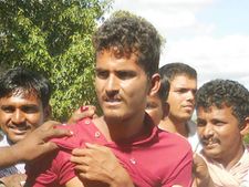 ದೇಗುಲದ ಹುಂಡಿ ಕಳ್ಳನಿಗೆ ಬಿತ್ತು ಕೆಆರ್ ಪೇಟೆಯಲ್ಲಿ ಸಕತ್ತು ಗೂಸಾ!