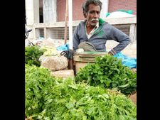 ಕೋಲಾರದಲ್ಲಿ ಕೊತ್ತಂಬರಿ ಕಟ್ಟಿಗೆ ಎಪ್ಪತ್ತು, ಚಿಕ್ಕಬಳ್ಳಾಪುರದಲ್ಲಿ ನೂರು