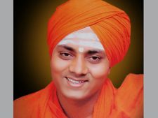 ಕೊಪ್ಪಳ: ಗವಿಸಿದ್ದೇಶ್ವರ ಸ್ವಾಮಿಗಳ ಸಾನ್ನಿಧ್ಯದಲ್ಲಿ ಯೋಗದಿನ