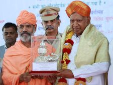 ಶ್ರವಣಬೆಳಗೊಳದಲ್ಲಿ ಜೈನ ಧರ್ಮ ಹೊಗಳಿದ ರಾಜ್ಯಪಾಲ