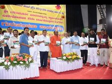 ಪುಸ್ತಕ ಬಿಡುಗಡೆ ಸಮಾರಂಭದಲ್ಲಿ ಕಾರಜೋಳ-ತಿಮ್ಮಾಪುರ ಜಟಾಪಟಿ 
