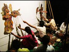 ನಾಚಿಕೆಯಿಂದ ತಲೆ ತಗ್ಗಿಸುತ್ತಿದೆ ಜಾನಪದ 