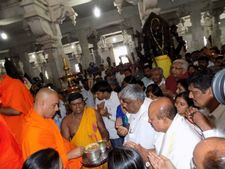 ಕಾಲಭೈರವೇಶ್ವರನಿಗೆ ಪೂಜೆ ಸಲ್ಲಿಸಿದ ರೇವಣ್ಣ ಹಾಗೂ ಜಯಚಂದ್ರ ದಂಪತಿ