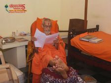 ಹರ್ನಿಯಾ ಶಸ್ತ್ರಚಿಕಿತ್ಸೆ ನಂತರ ಕೃಷ್ಣ ಮಠಕ್ಕೆ ಮರಳಿದ ಪೇಜಾವರ ಶ್ರೀ